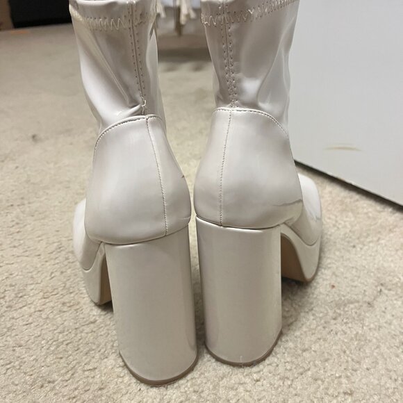 Steve Madden Bianca Bone Patent Block Heel Squared Toe High Heel Ankle Boots - Picture 4 of 5